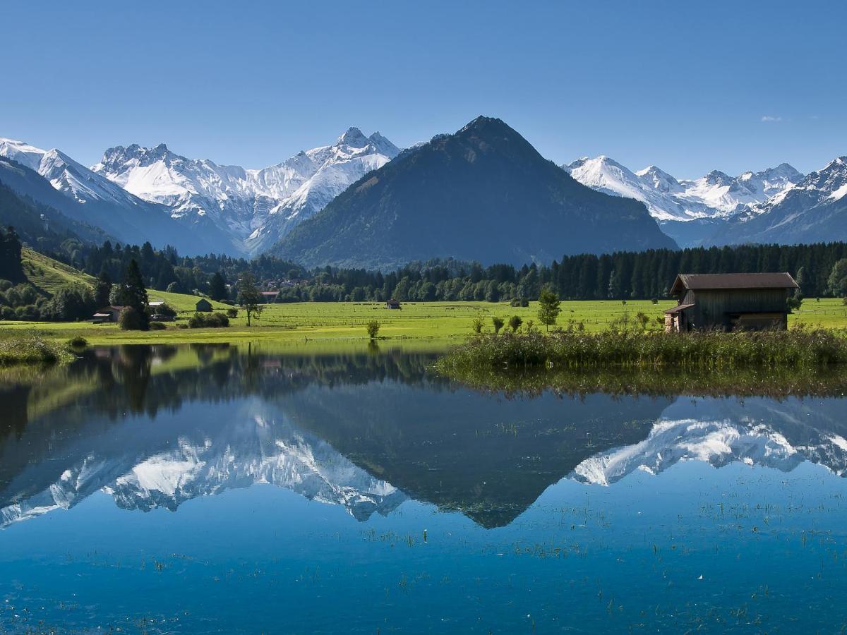 Familien- Und Wellnesshotel "Landhaus Viktoria" Oberstdorf Eksteriør bilde