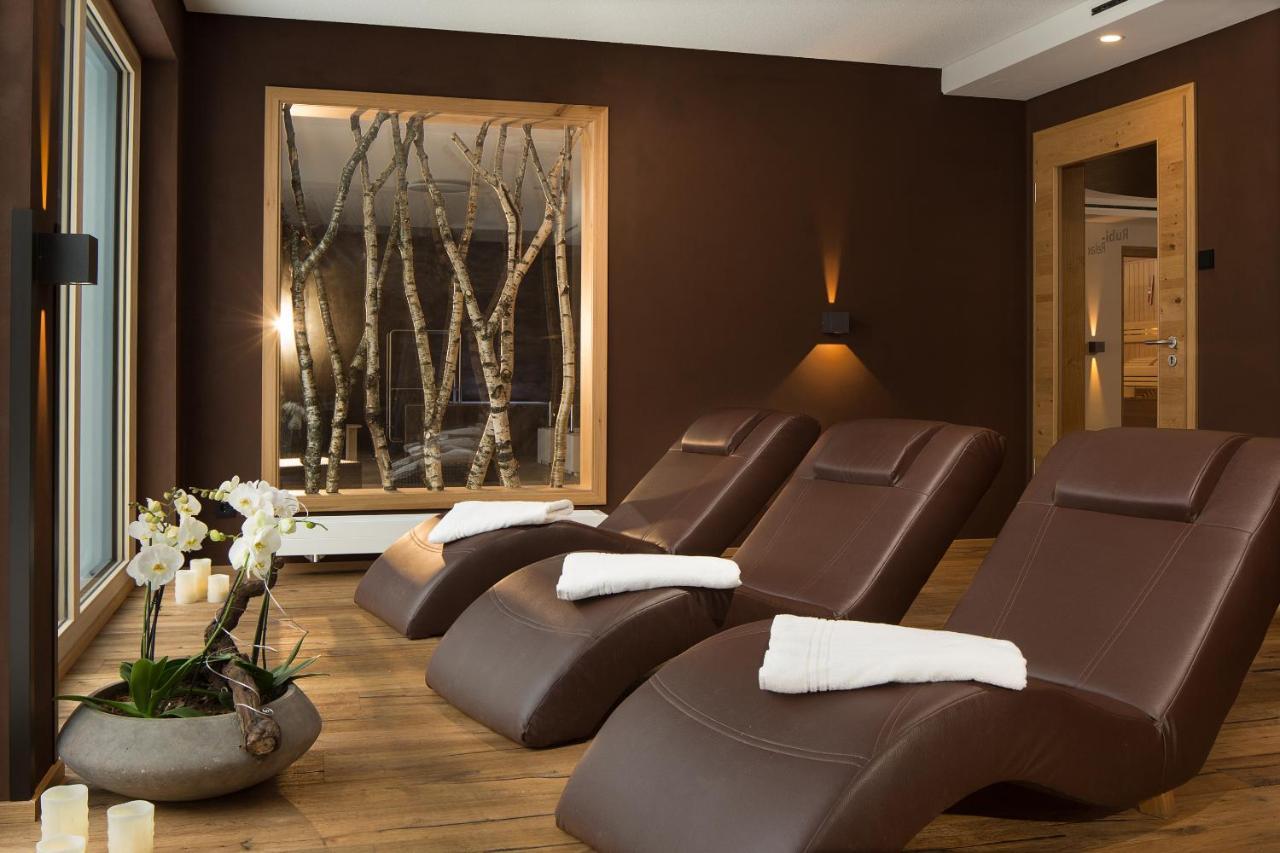 Familien- Und Wellnesshotel "Landhaus Viktoria" Oberstdorf Eksteriør bilde