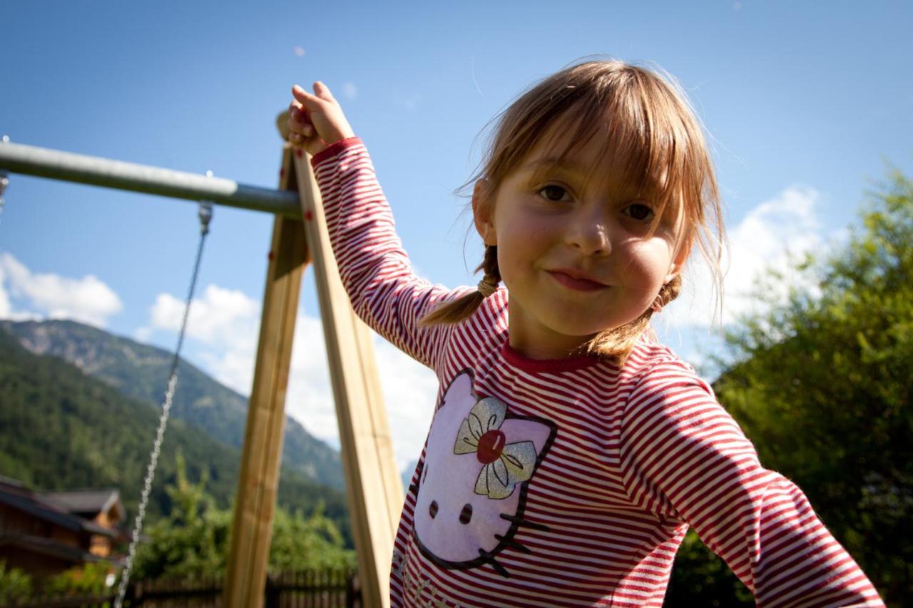 Familien- Und Wellnesshotel "Landhaus Viktoria" Oberstdorf Eksteriør bilde