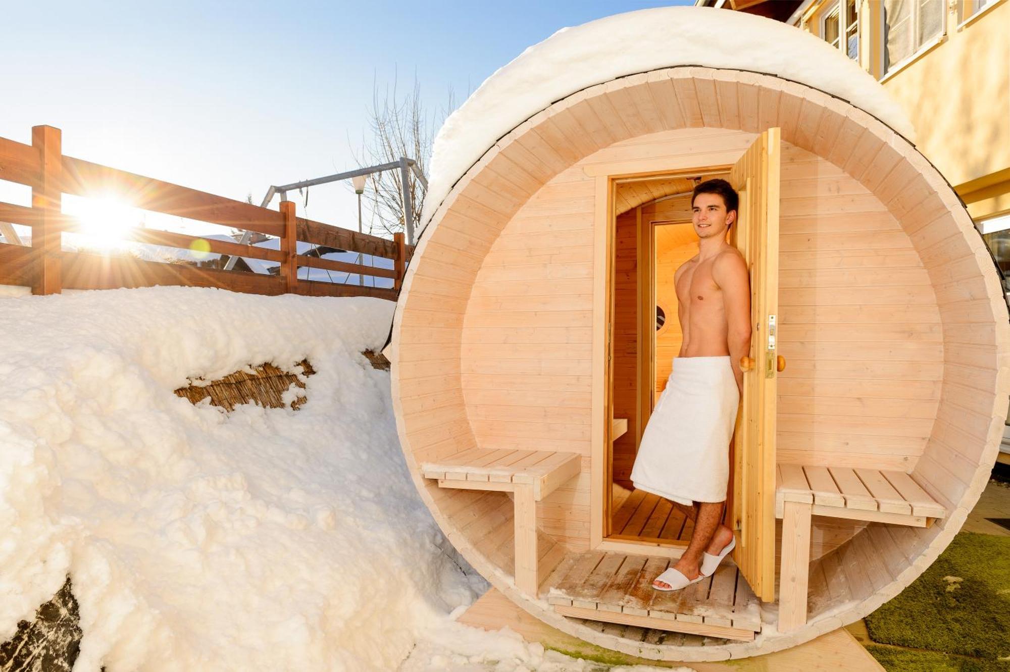 Familien- Und Wellnesshotel "Landhaus Viktoria" Oberstdorf Eksteriør bilde