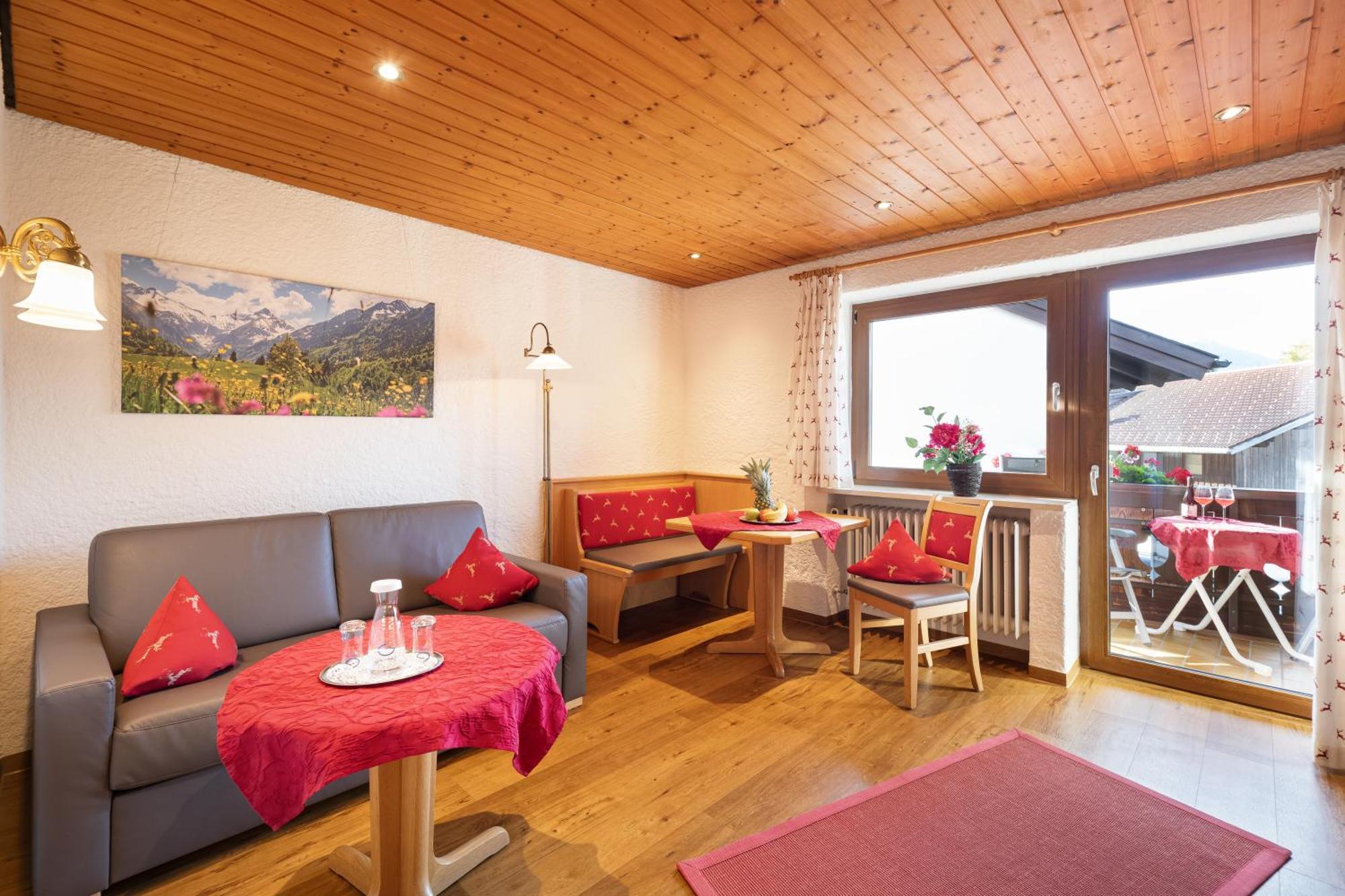 Familien- Und Wellnesshotel "Landhaus Viktoria" Oberstdorf Eksteriør bilde
