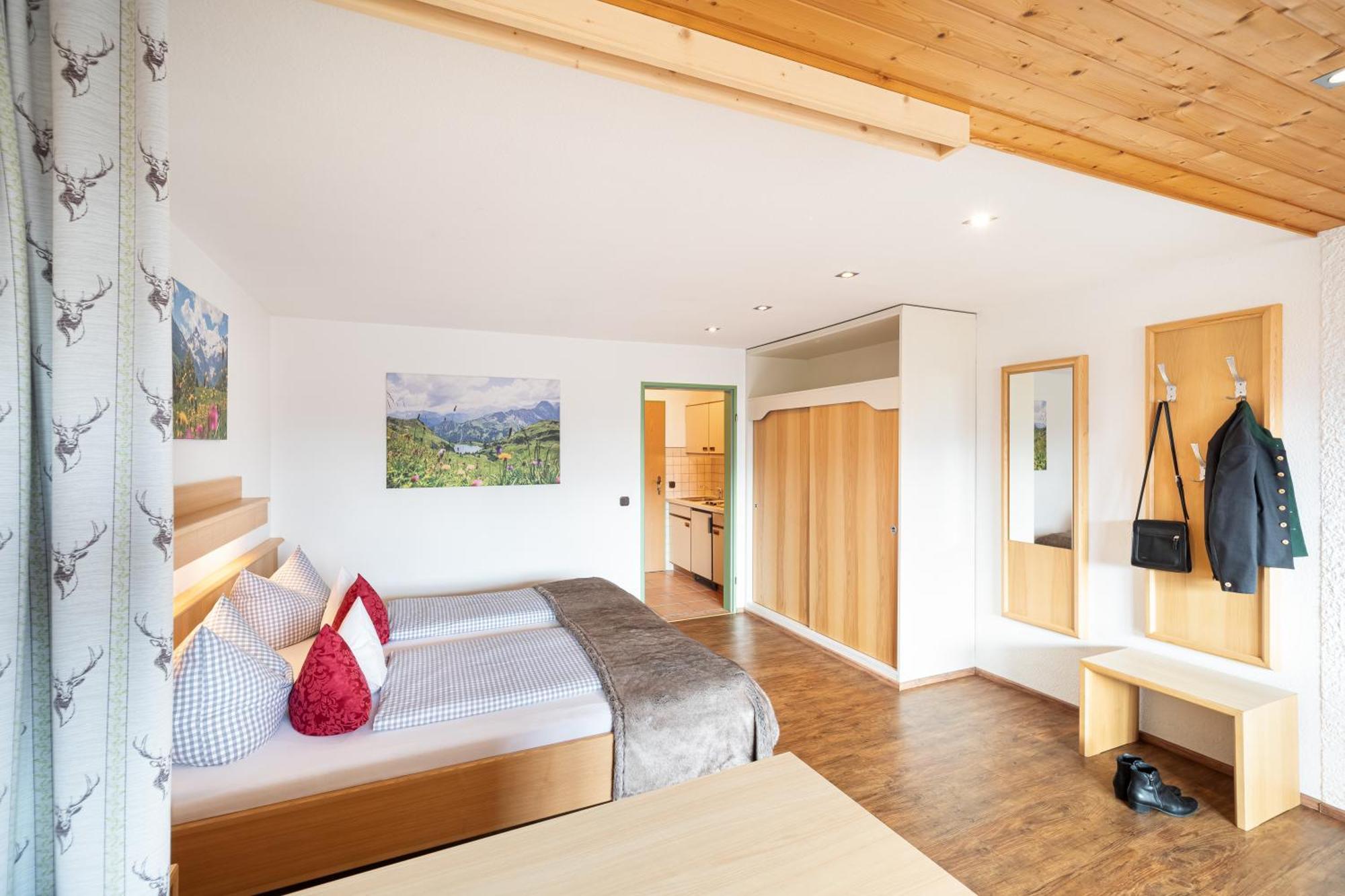Familien- Und Wellnesshotel "Landhaus Viktoria" Oberstdorf Eksteriør bilde